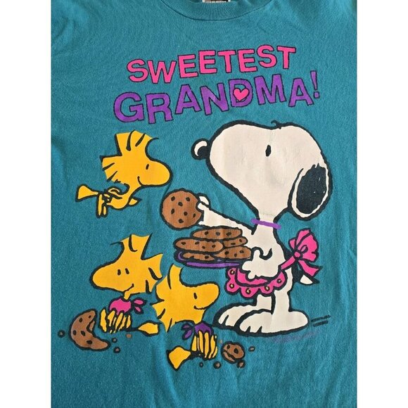 Teal Snoopy 'Sweetest Grandma' Graphic Tee - Picture 2 of 6